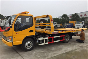 合阳哪里有拖车服务